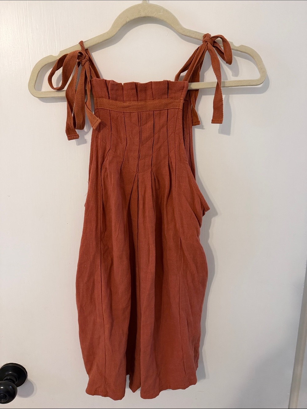 Love Riche Small Linen Rust Tie-Shoulder Romper - Picture 4 of 4